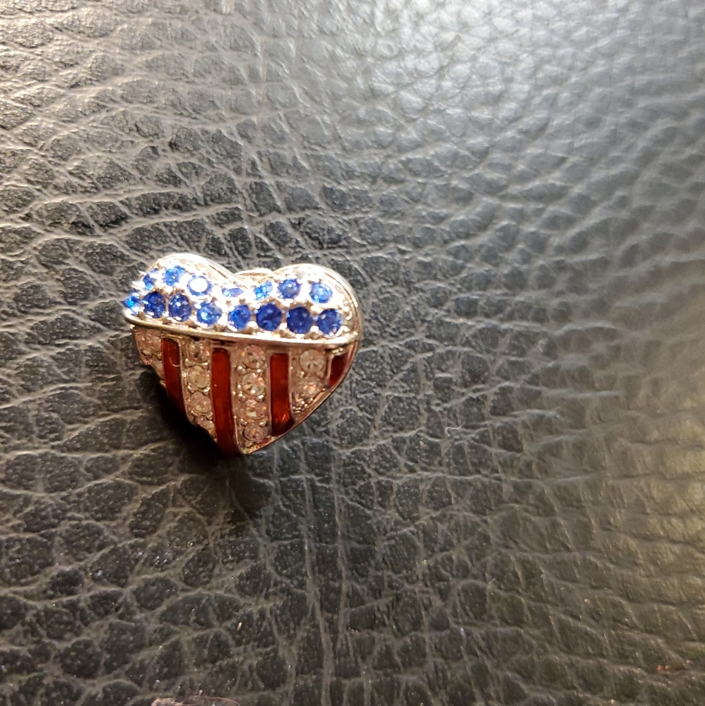 Brooche